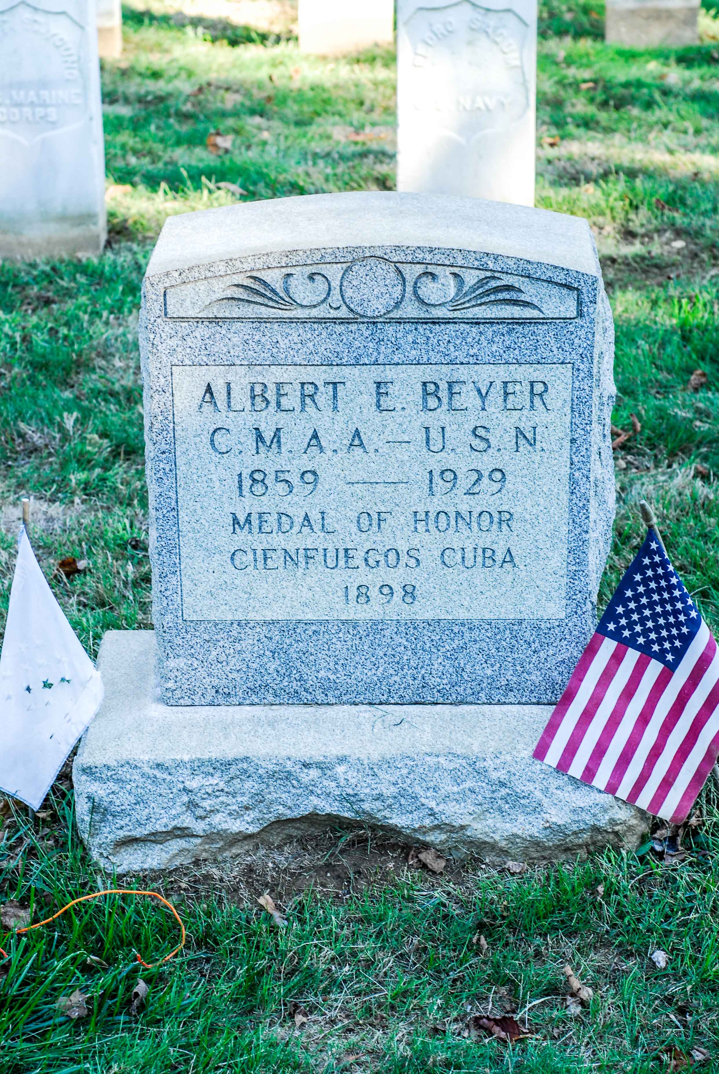 Gravesite marker image for albert e beyer