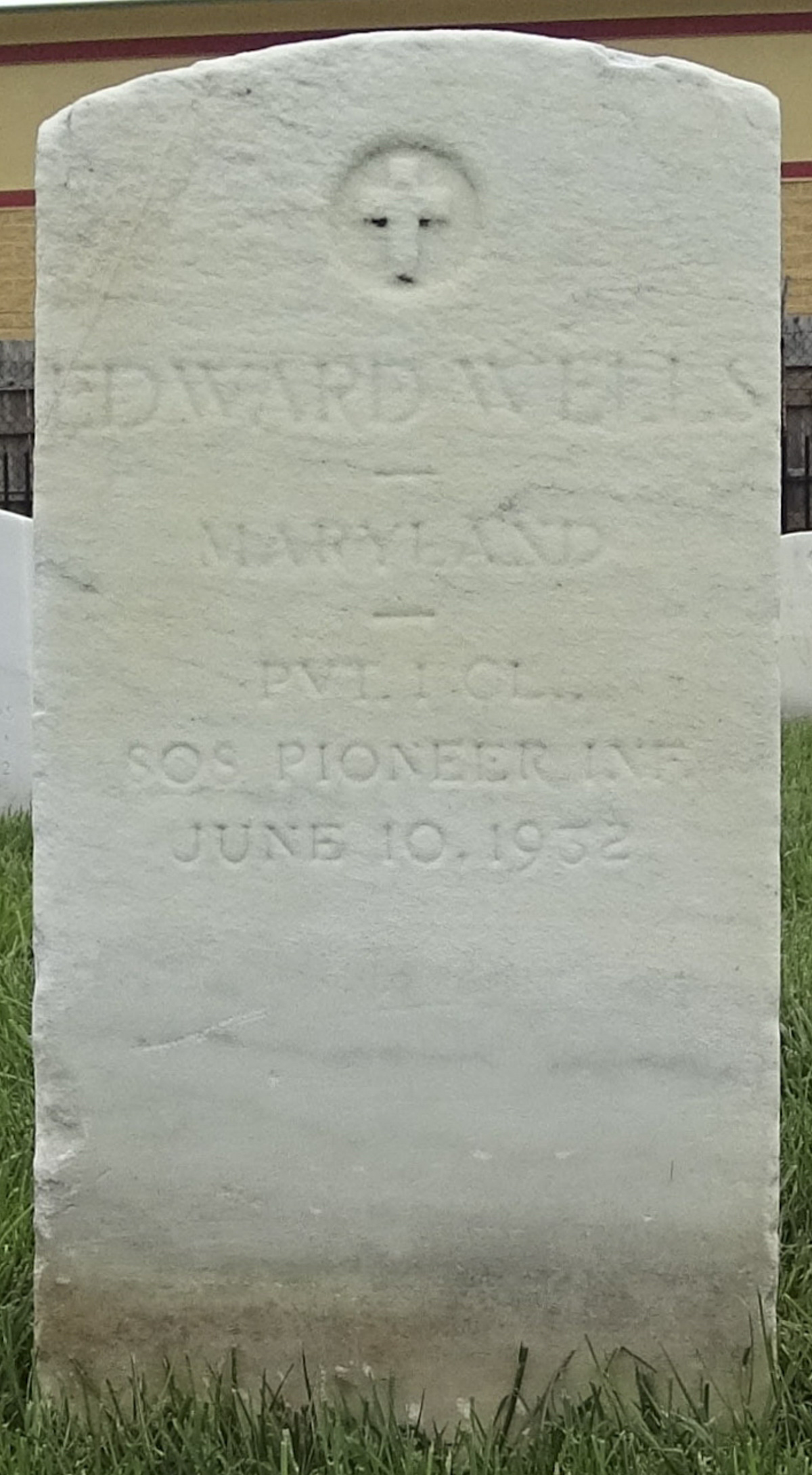 Gravesite marker image for edward wells