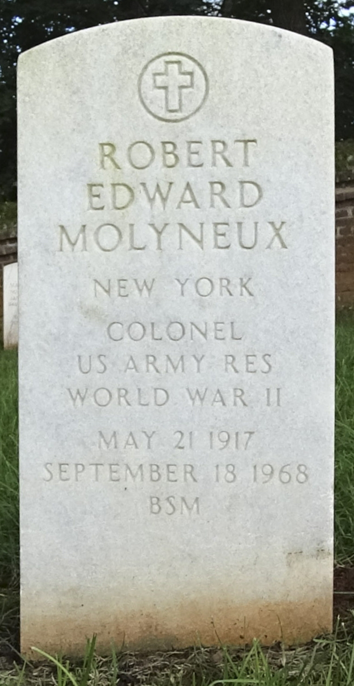Gravesite marker image for robert edward molyneux