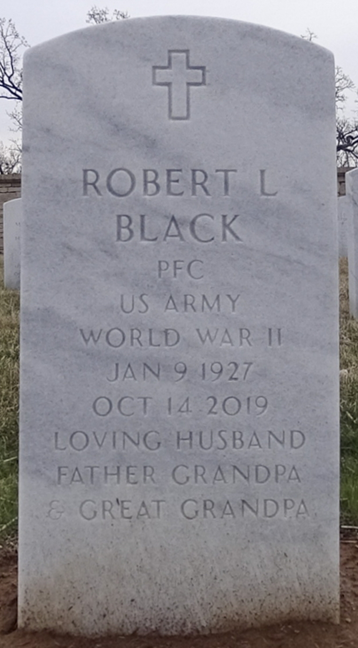 Gravesite marker image for robert l black