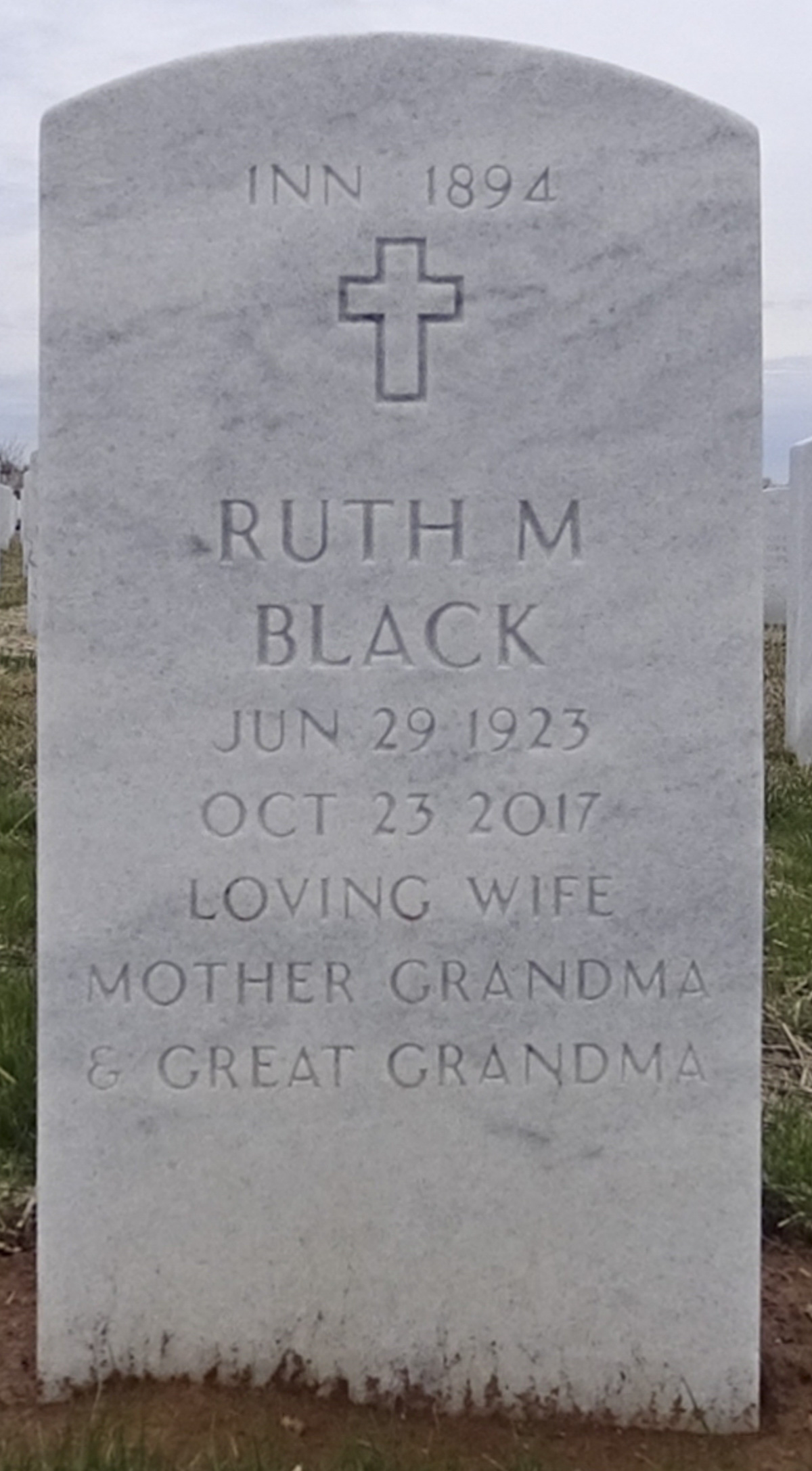 Gravesite marker image for robert l black