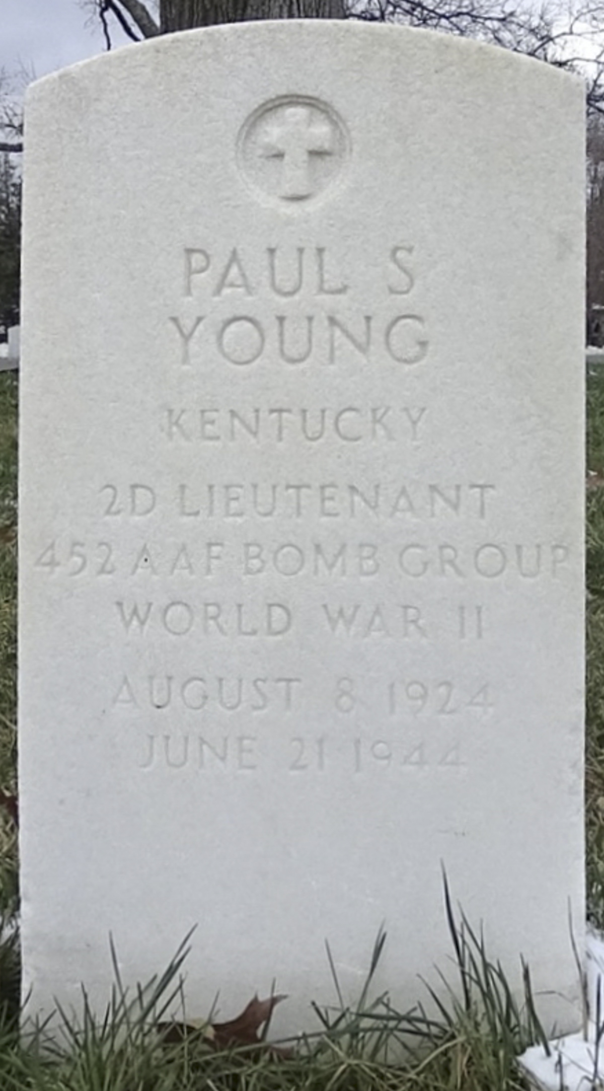 Gravesite marker image for paul s young