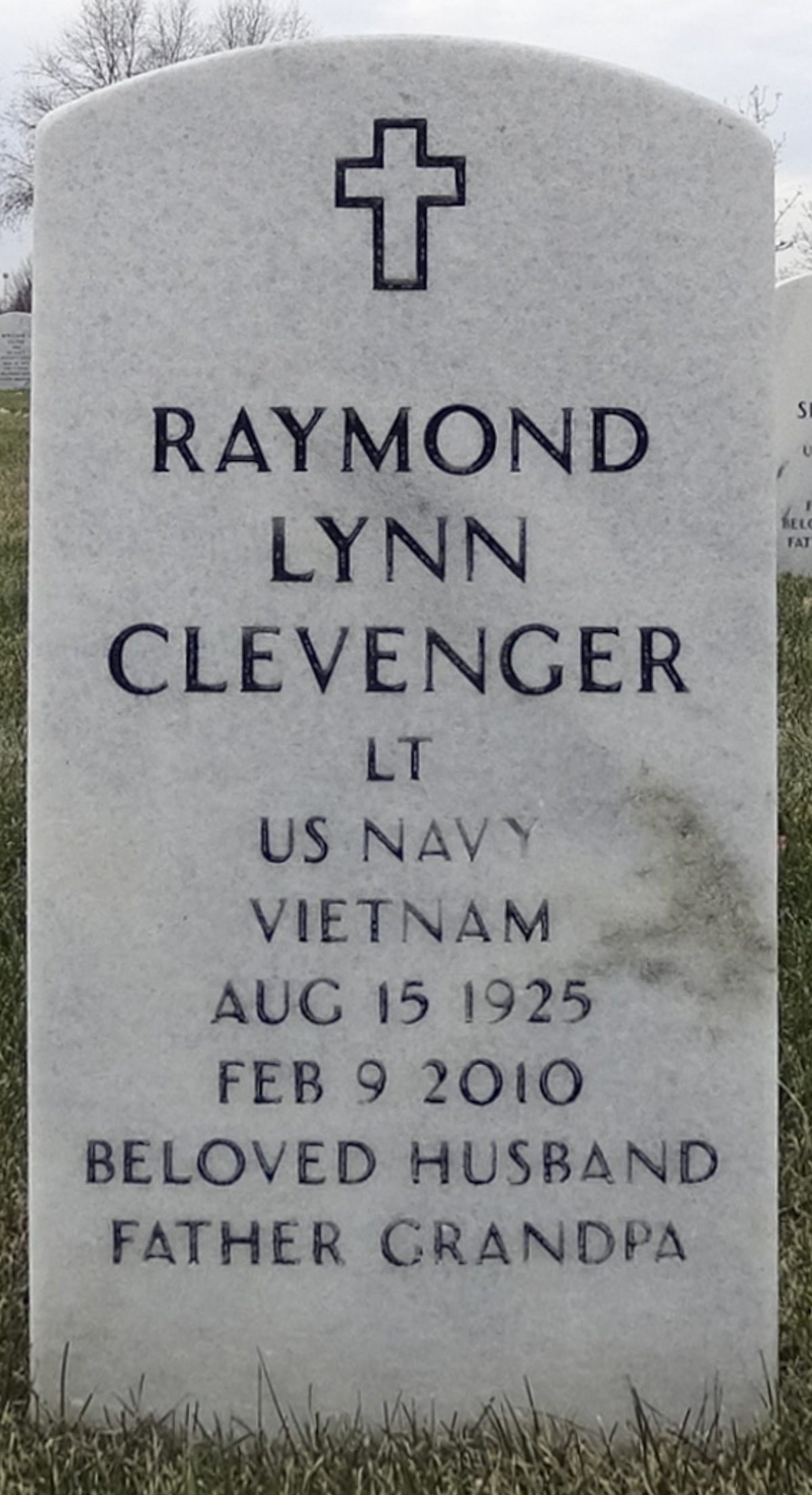Gravesite marker image for raymond lynn clevenger