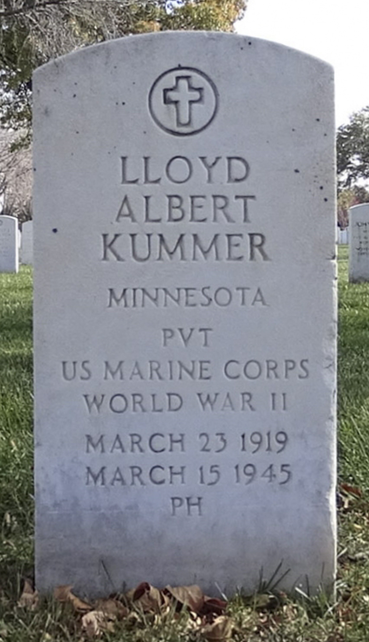 Gravesite marker image for lloyd albert kummer