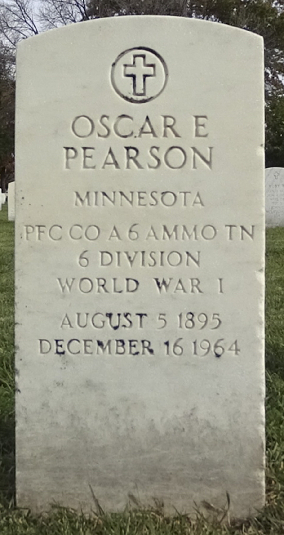 Gravesite marker image for oscar e pearson