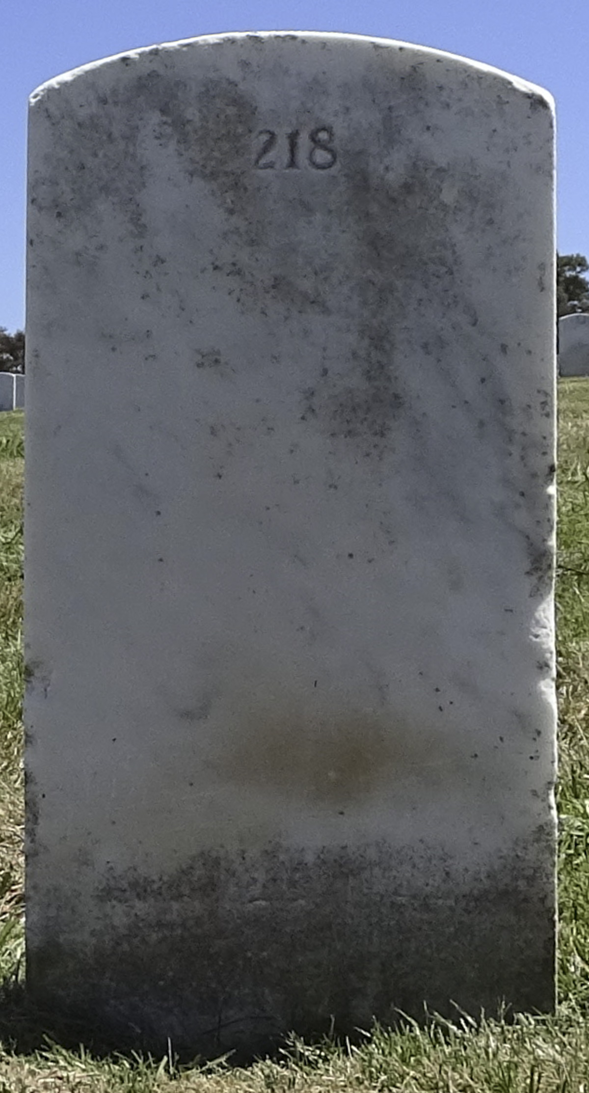 Gravesite marker image for robert b lynn