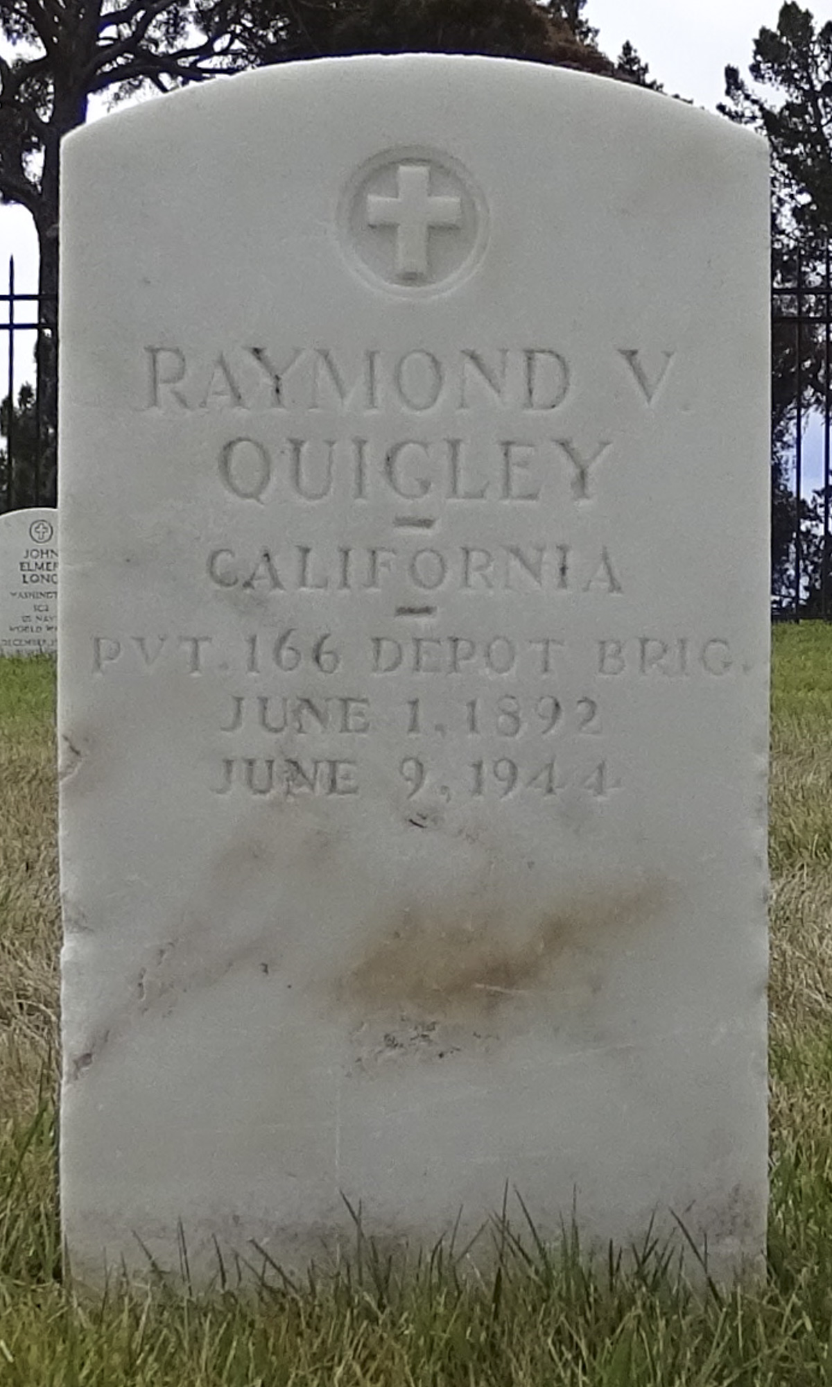Gravesite marker image for raymond v quigley