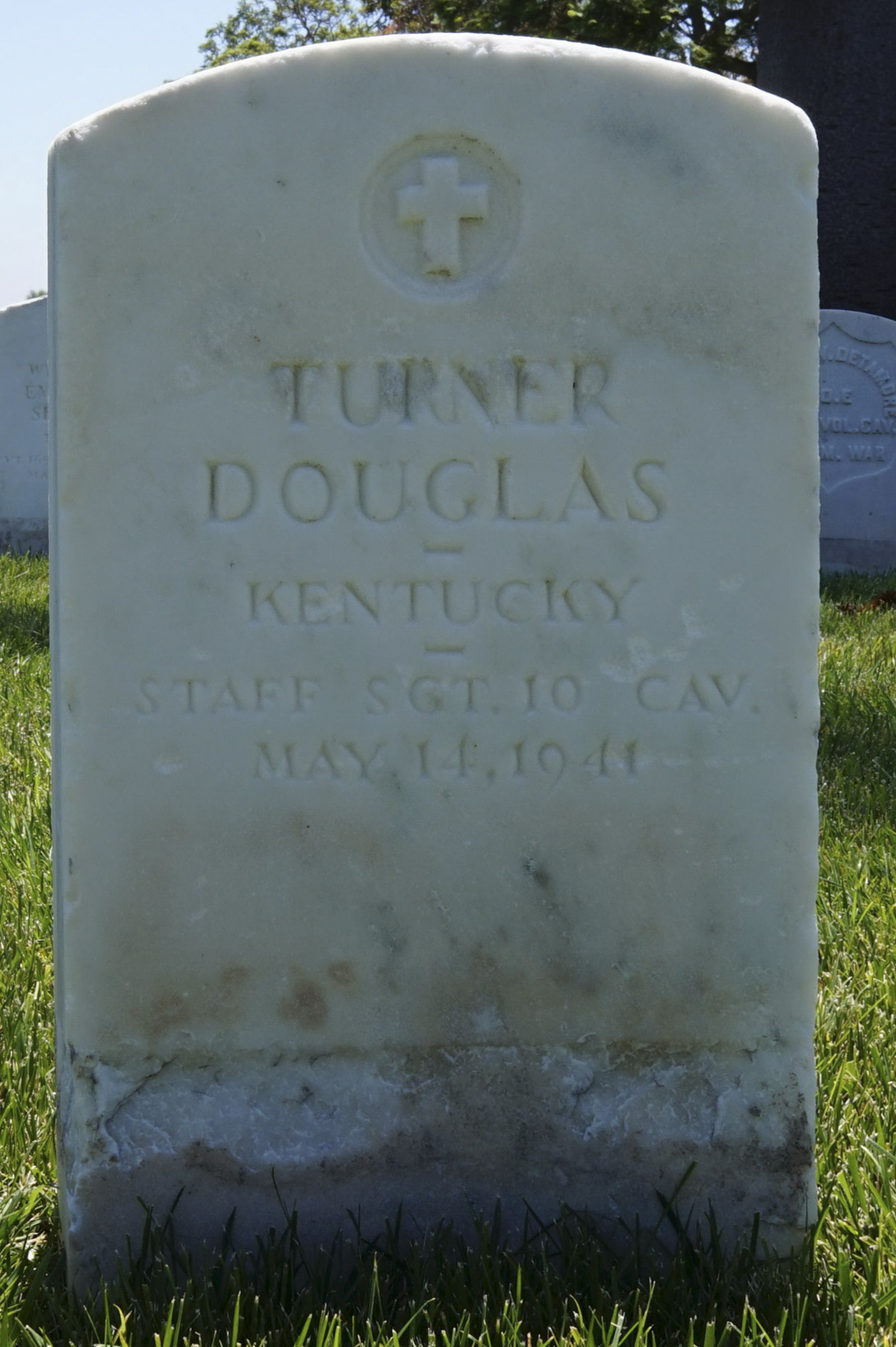 Gravesite marker image for turner douglas