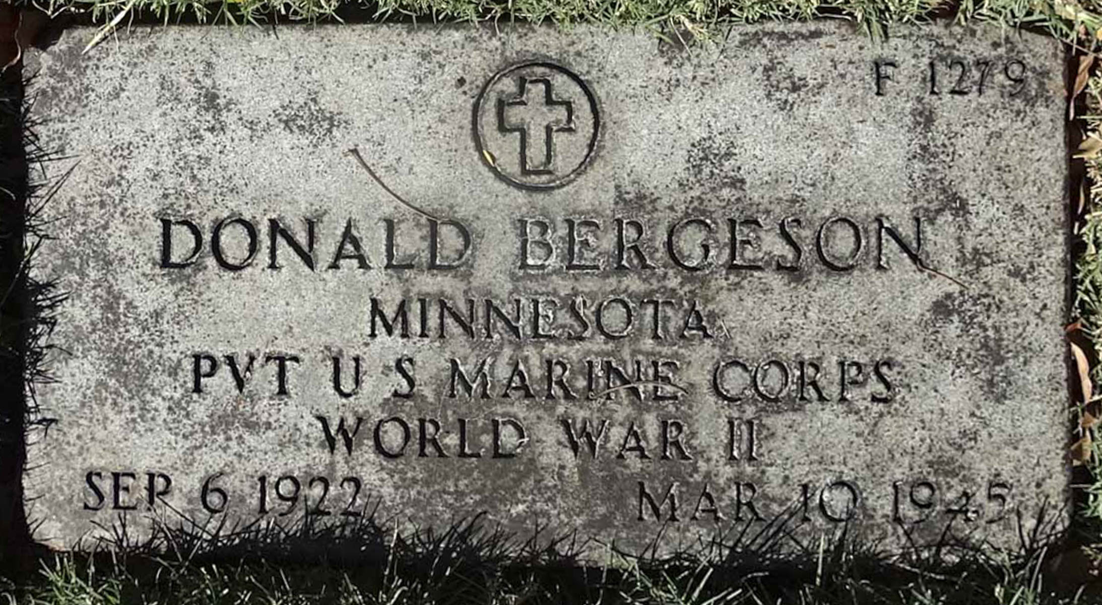 Gravesite marker image for donald bergeson