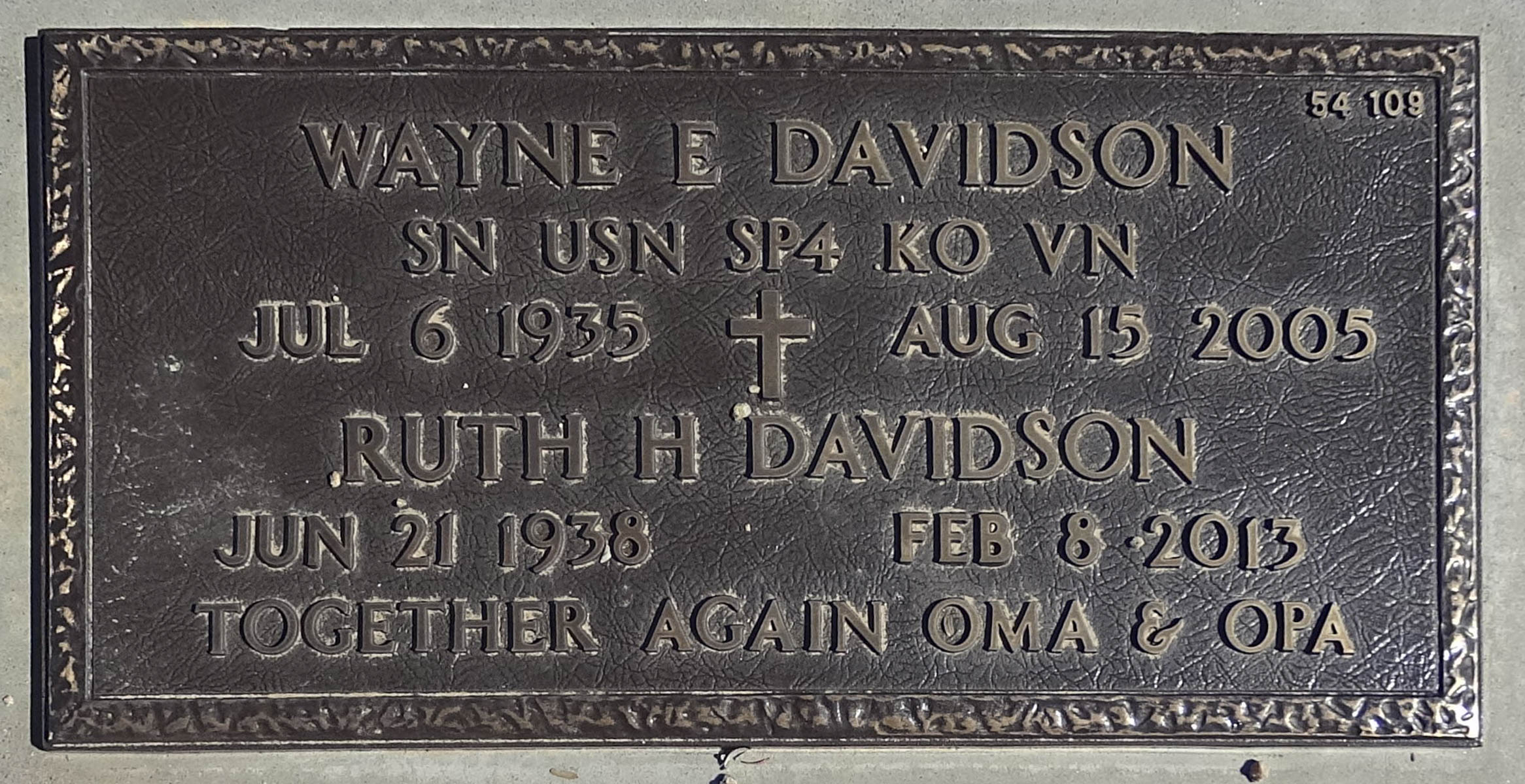 Gravesite marker image for wayne e davidson