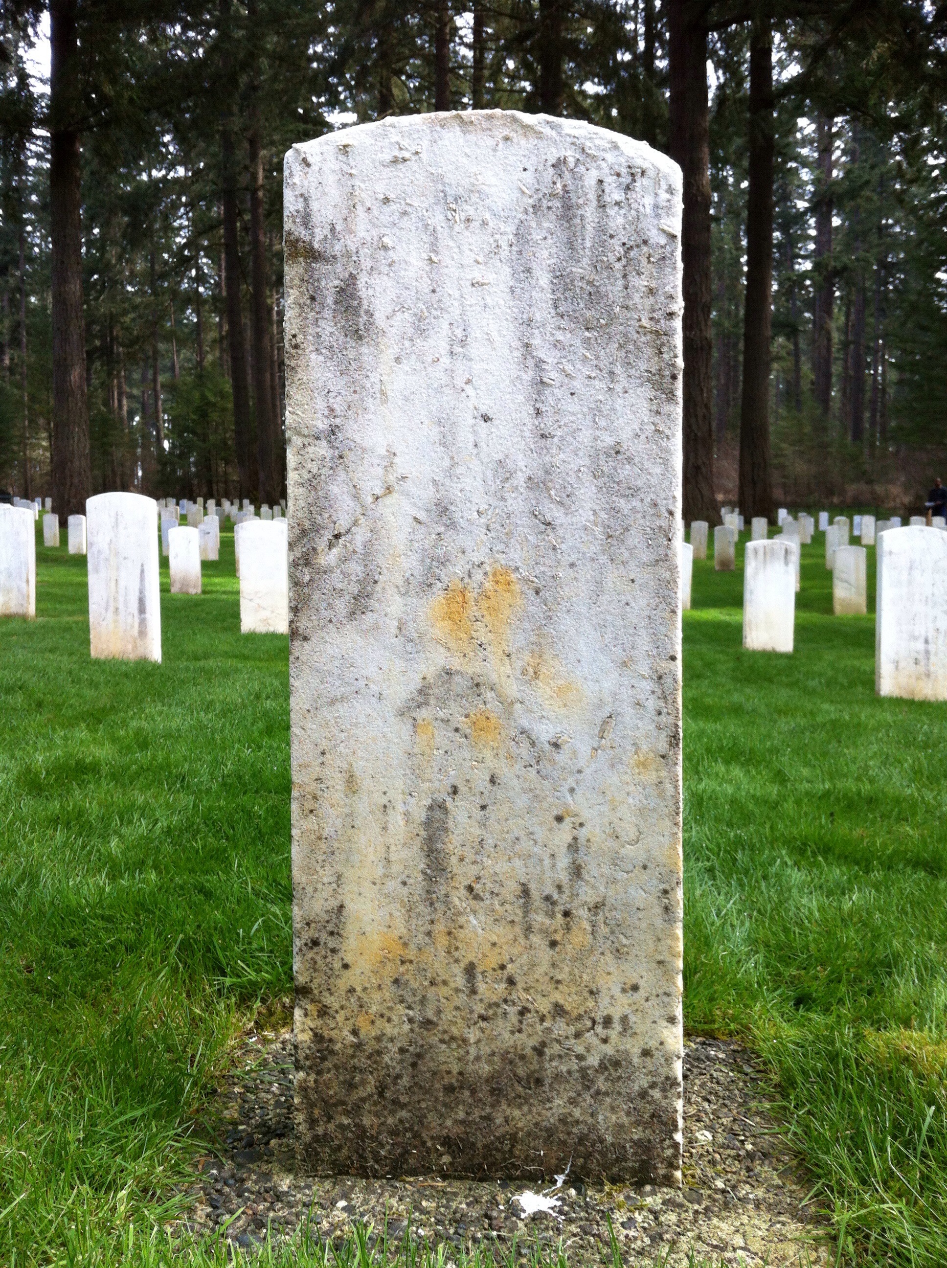 Gravesite marker image for arthur l henry