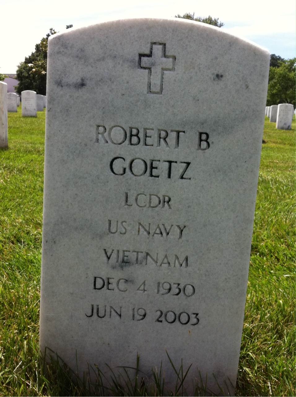 Gravesite marker image for robert b goetz