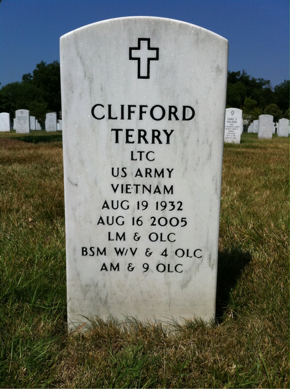 Gravesite marker image for clifford f terry