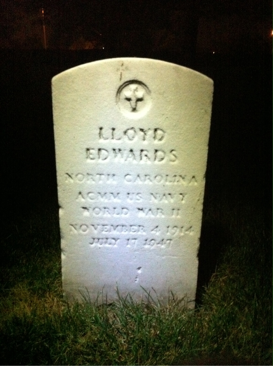 Gravesite marker image for lloyd edwards
