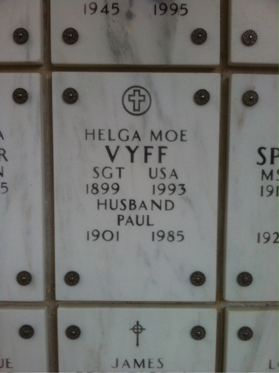 Gravesite marker image for paul vyff