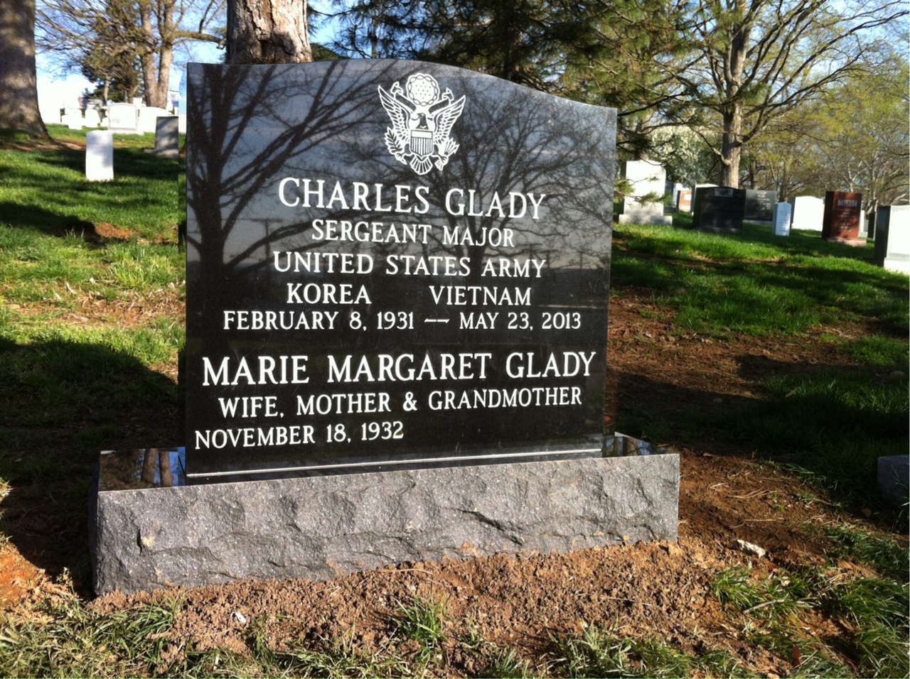 Gravesite marker image for charles glady