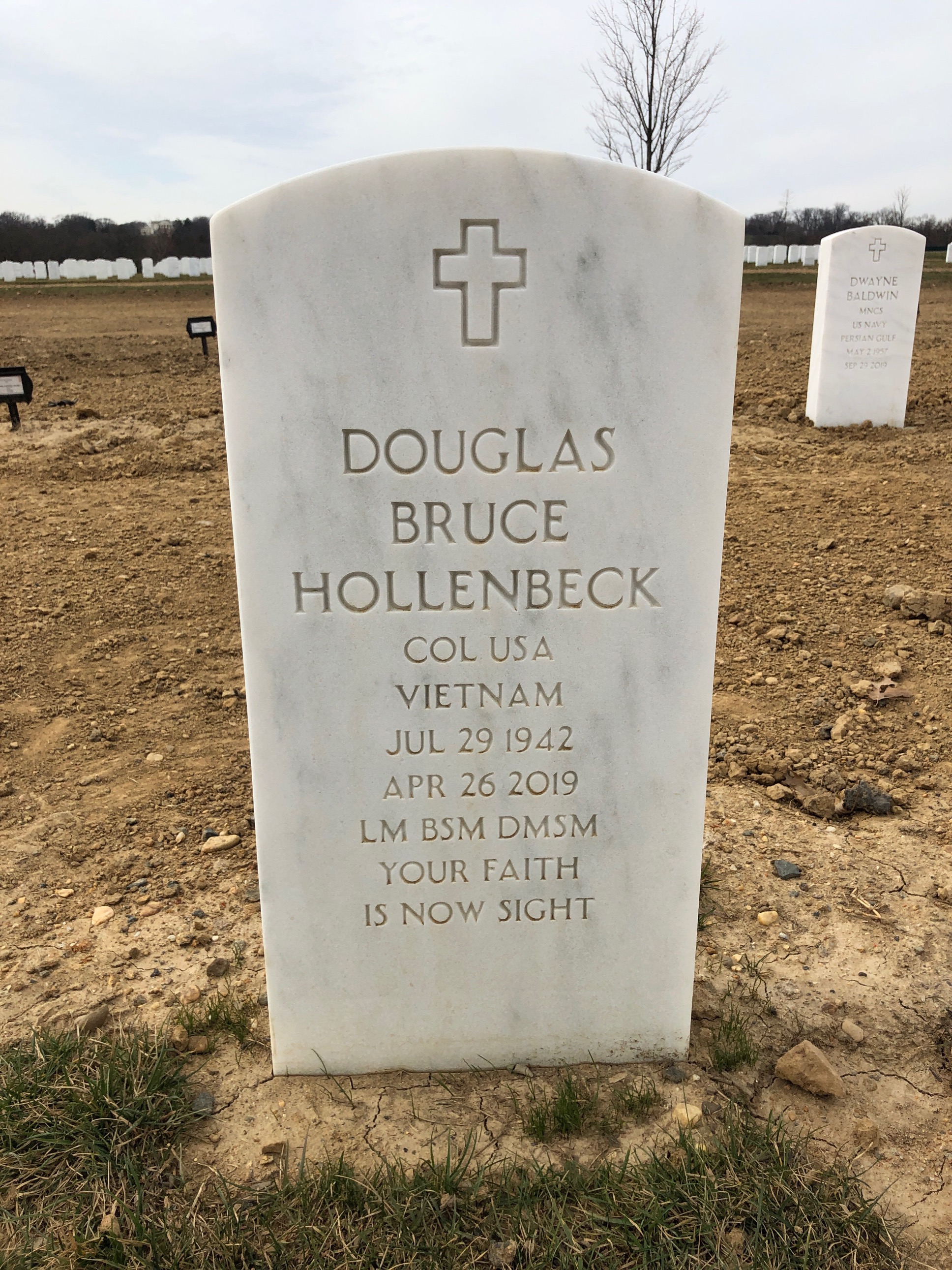 Gravesite marker image for douglas bruce hollenbeck