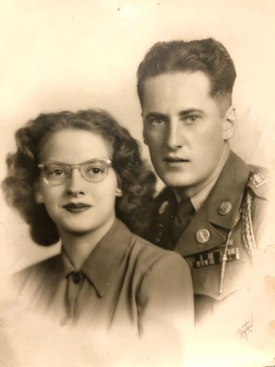 1949 Wedding picture of Estagen & Anna Marie (Hoffarth) Zimmerman