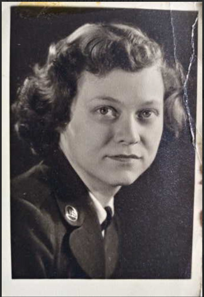 Alanna Maddox in her Air Force uniform.