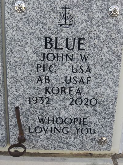 Photo of John Blue's niche marker.
