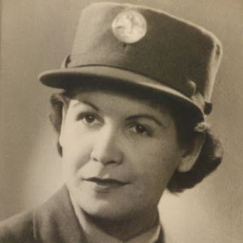 Carmen Contreras Bozak